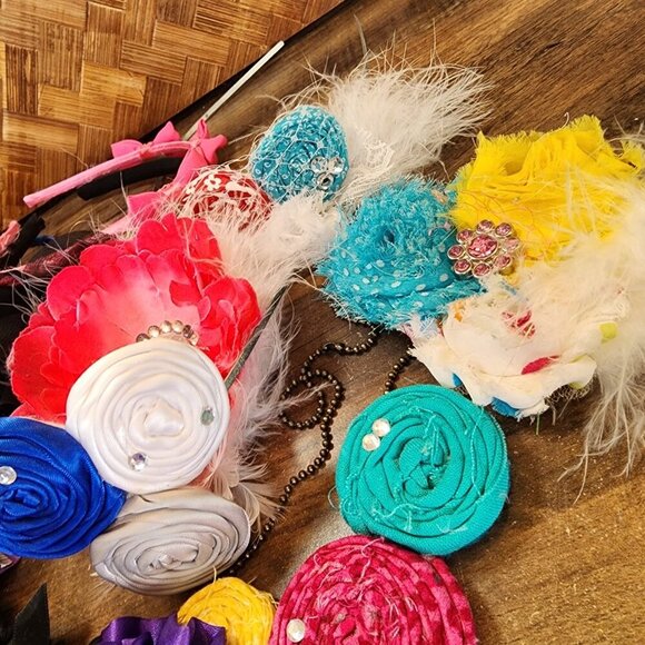 Lot of 14 Boutique Handmade Headbands Clips Barrettes Necklace Dress Up Props - Picture 6 of 16